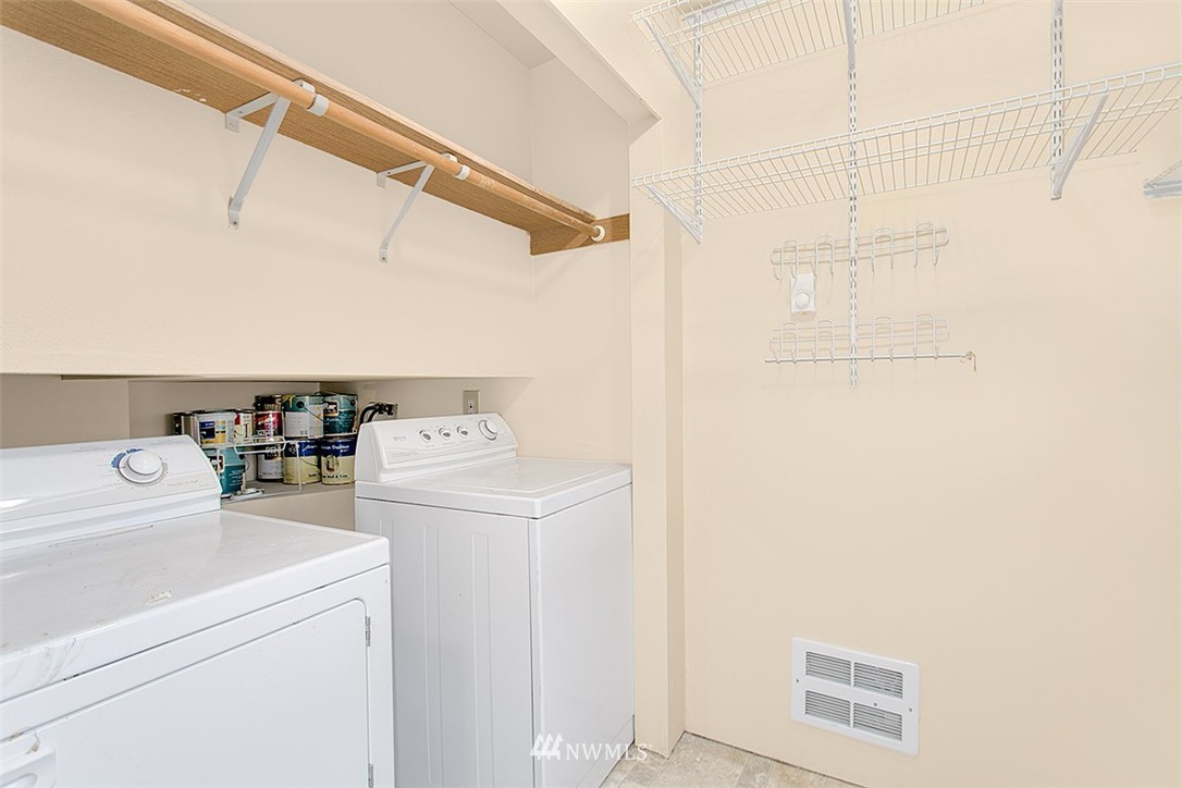 2850 Southwest Genesee Street Seattle, WA 98126 - Photo 12 of 15 Gallery Image 12