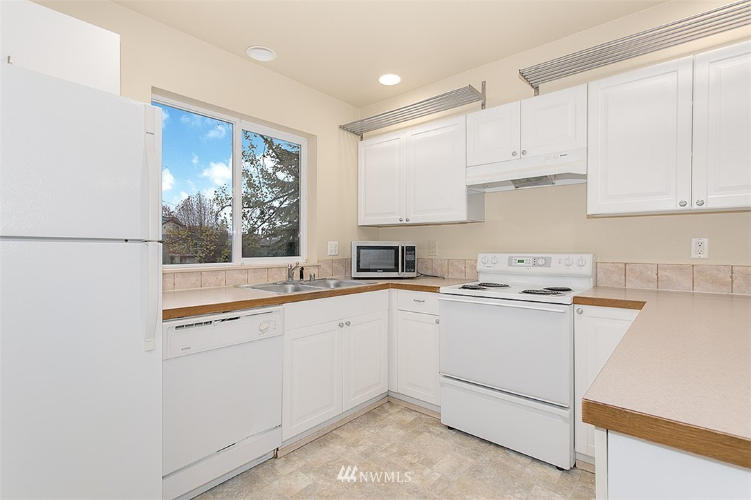 2850 Southwest Genesee Street Seattle, WA 98126 - Photo 5 of 15 Gallery Image 5