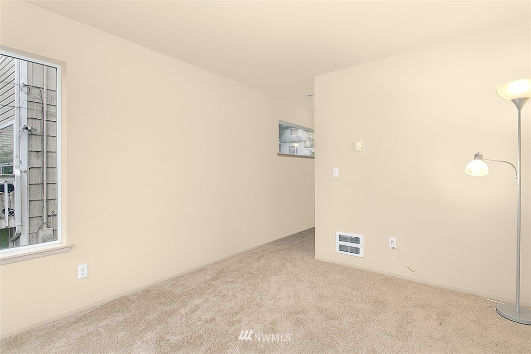 2850 Southwest Genesee Street Seattle, WA 98126 - Photo 6 of 15 Gallery Image 6