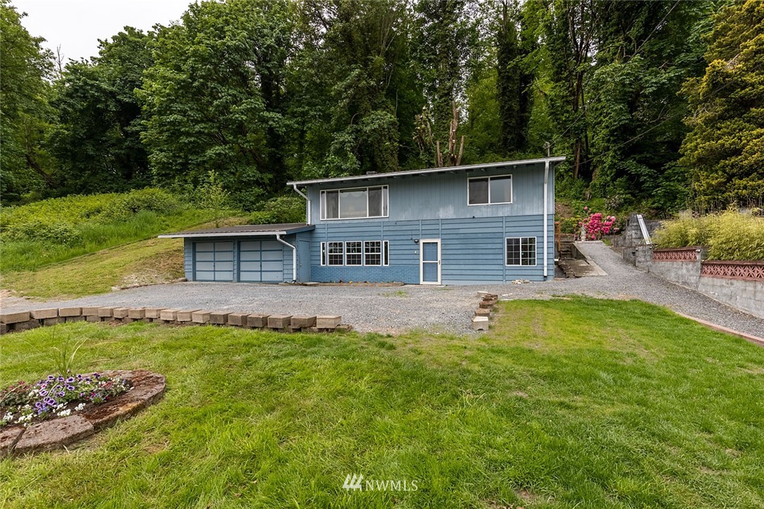 6124 Larimer Road Everett, WA 98208 - Photo 1 of 36