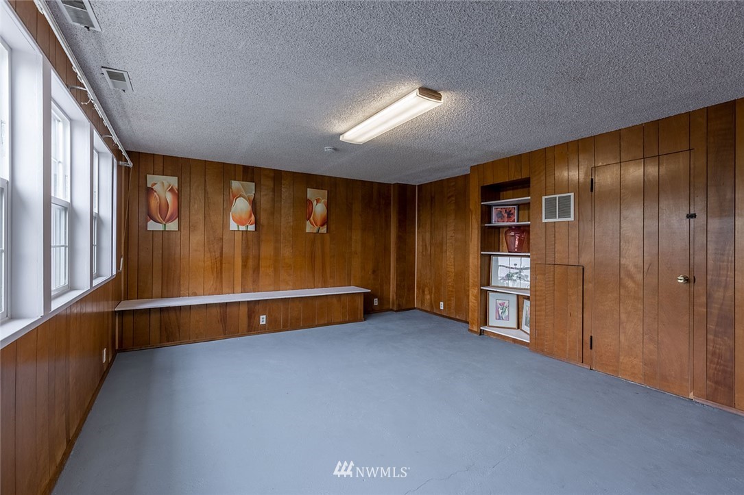 6124 Larimer Road Everett, WA 98208 - Photo 11 of 36