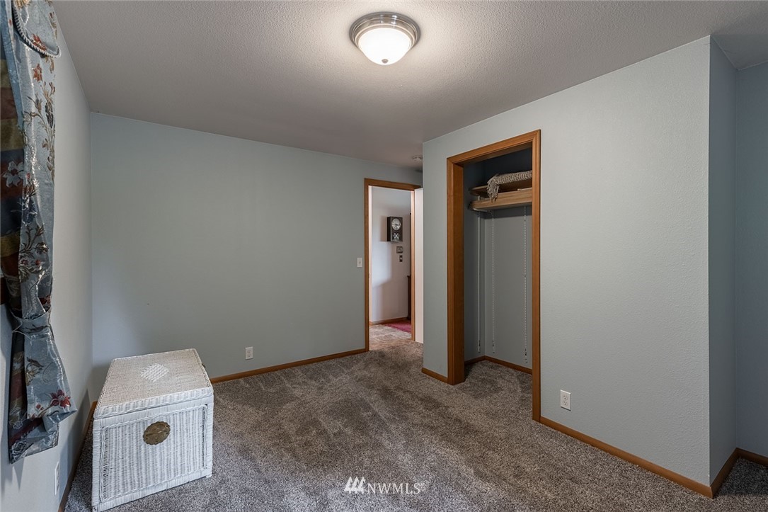 6124 Larimer Road Everett, WA 98208 - Photo 23 of 36