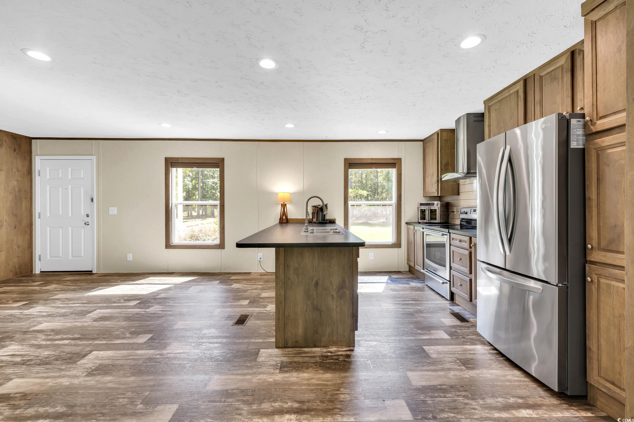 2068 Whispering Hills Road Loris, SC 29569 - Photo 5 of 39 Gallery Image 5