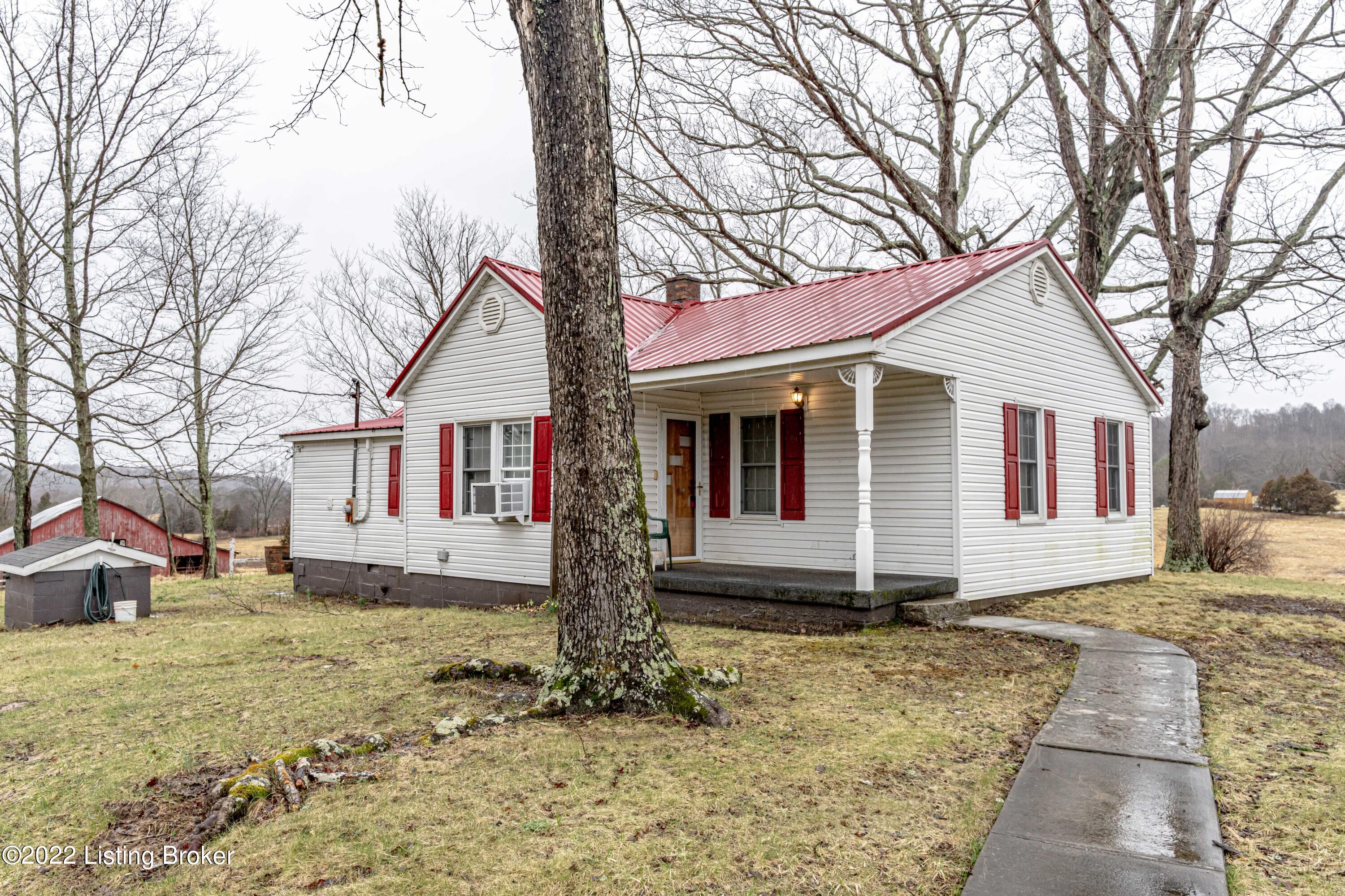 2004 Hunts Church Road Roundhill, KY 42275 - Photo 22 of 45 DSC09613