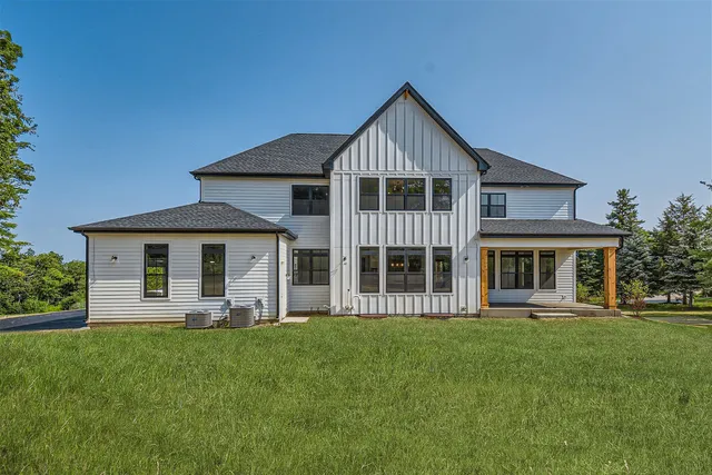$1,799,900 | 8 Alexandra Drive, Mettawa, IL 60048
