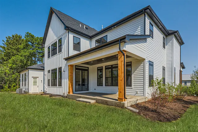 $1,799,900 | 8 Alexandra Drive, Mettawa, IL 60048