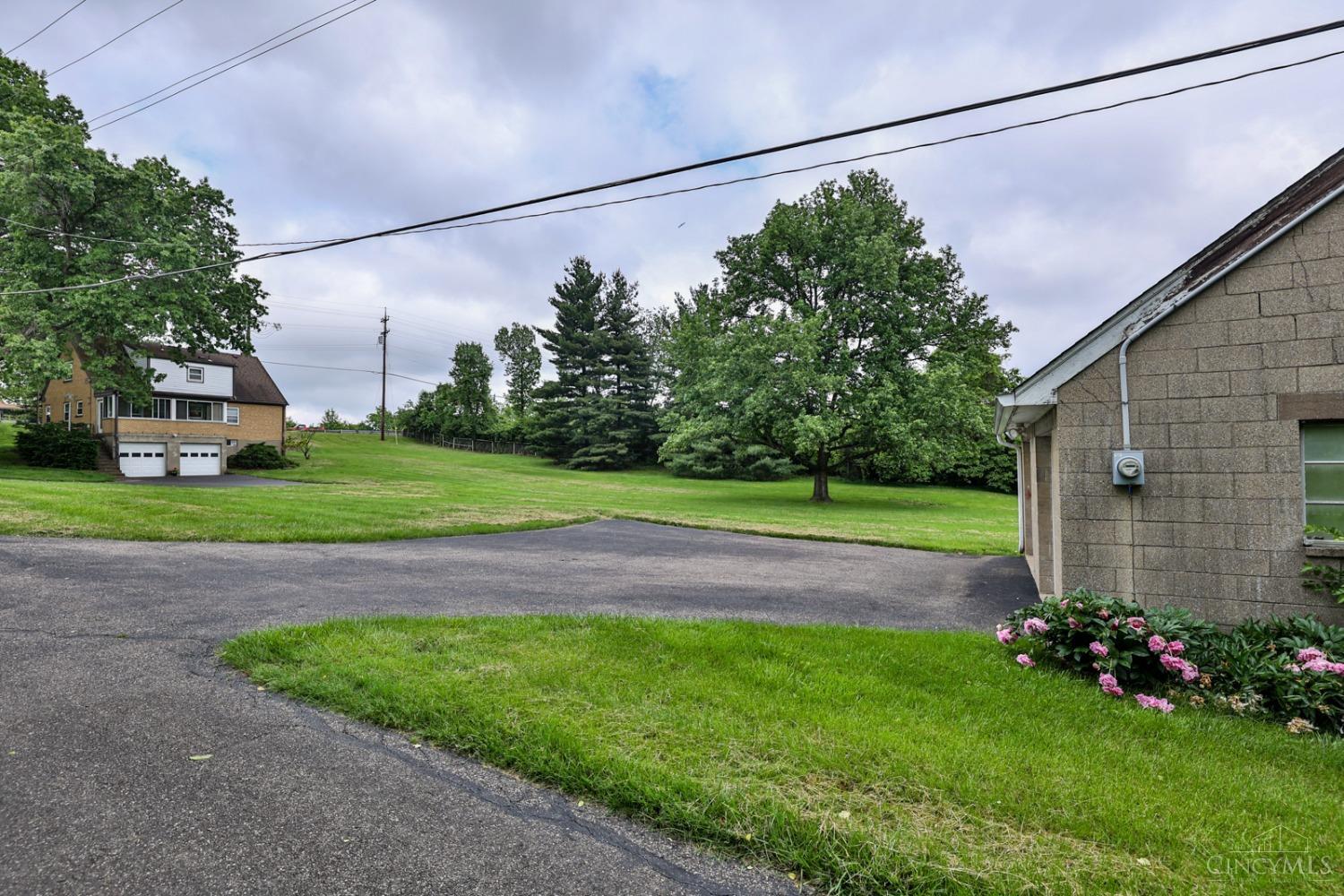 8510 Cheviot Road Cincinnati, OH 45239 - Photo 7 of 39 Gallery Image 7