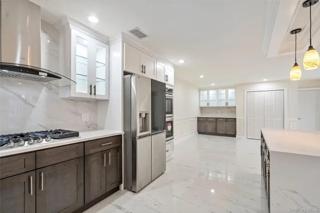 $1,249,000 | 2 Heiko Court, Northport, NY 11768