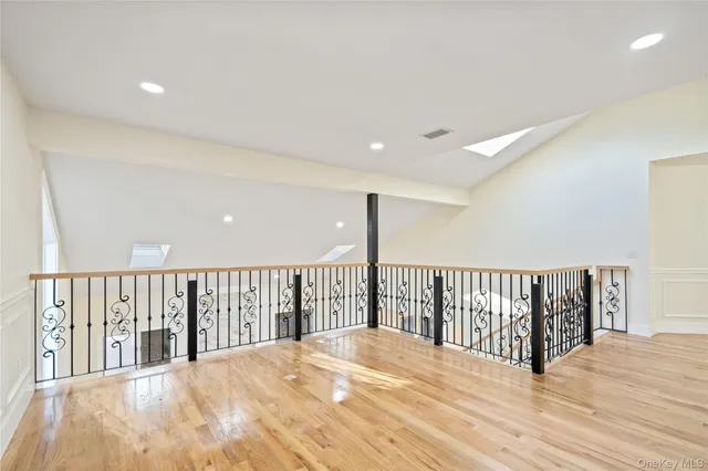 $1,249,000 | 2 Heiko Court, Northport, NY 11768