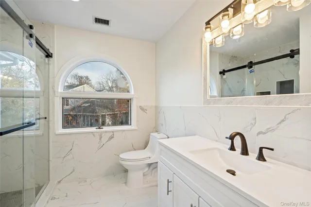 $1,249,000 | 2 Heiko Court, Northport, NY 11768