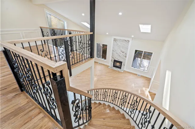 $1,249,000 | 2 Heiko Court, Northport, NY 11768