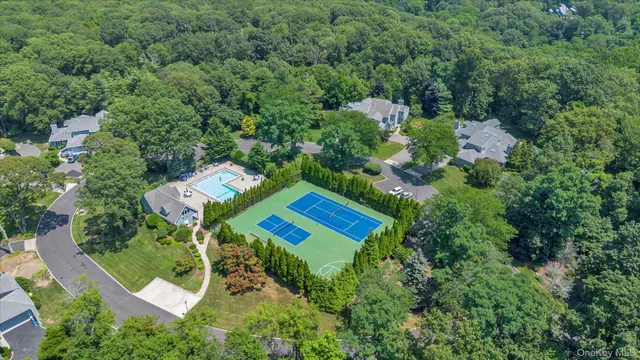 $1,249,000 | 2 Heiko Court, Northport, NY 11768