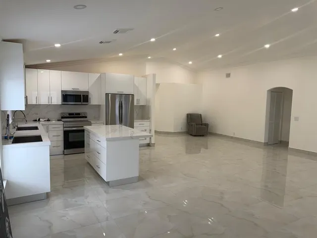 $880,000 | 4966 Southwest 33rd Terrace, Hollywood, FL 33312