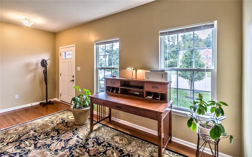 265 Long Ridge Drive Coraopolis, PA 15108 - Photo 4 of 24 Gallery Image 4