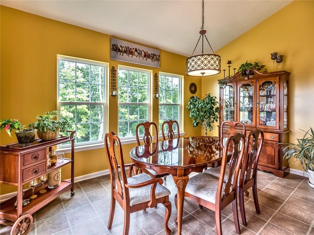 265 Long Ridge Drive Coraopolis, PA 15108 - Photo 9 of 24 Gallery Image 9