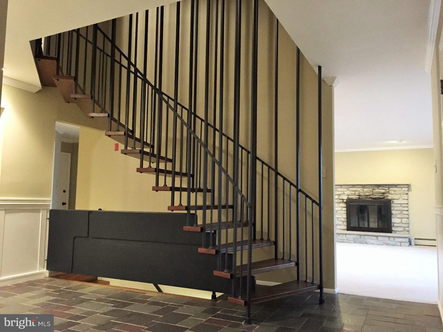 1166 Shannon Road Newtown, PA 18940 - Photo 11 of 25 Foyer