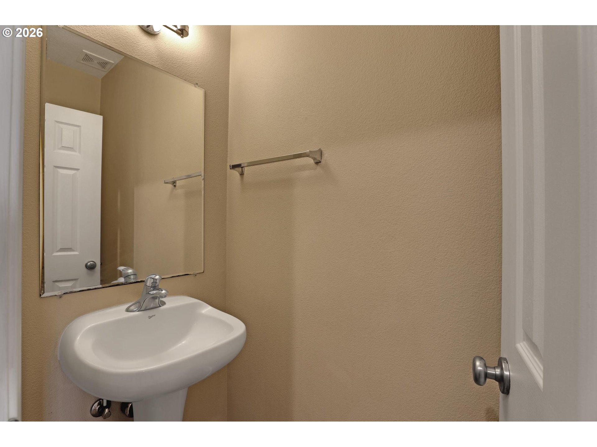 1629 Southwest 171st Terrace Beaverton, OR 97003 - Photo 10 of 30