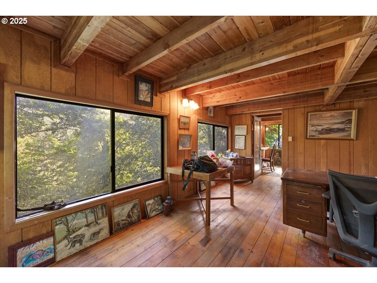 2680 South Umpqua Road Tiller, OR 97484 - Photo 11 of 46