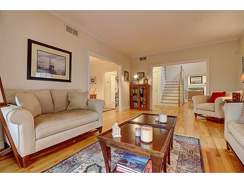 252 Wickford Point Road North Kingstown, RI 02852 - Photo 15 of 25 Living Room.