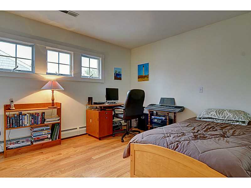 252 Wickford Point Road North Kingstown, RI 02852 - Photo 19 of 25 Bedroom.
