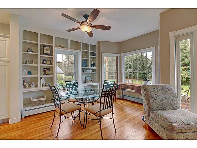 252 Wickford Point Road North Kingstown, RI 02852 - Photo 8 of 25 Kitchen.