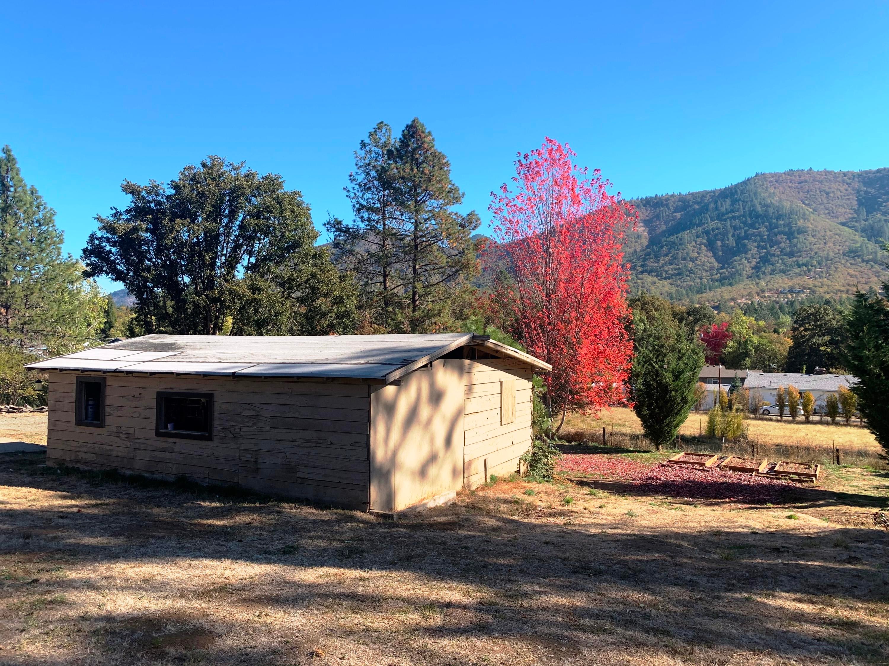 361 Homewood Road Grants Pass, OR 97527 - Photo 21 of 22 IMG_7874