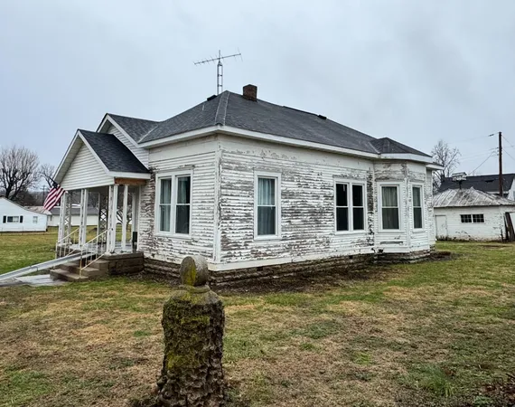 $124,900 | 282 West Baltimore Street, Laurel, IN 47024