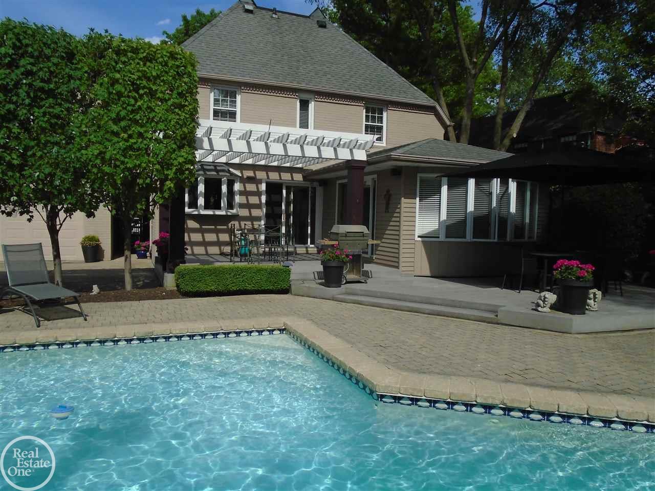 671 Westchester Road Grosse Pointe, MI 48230 - Photo 70 of 71 31350780-69.JPG