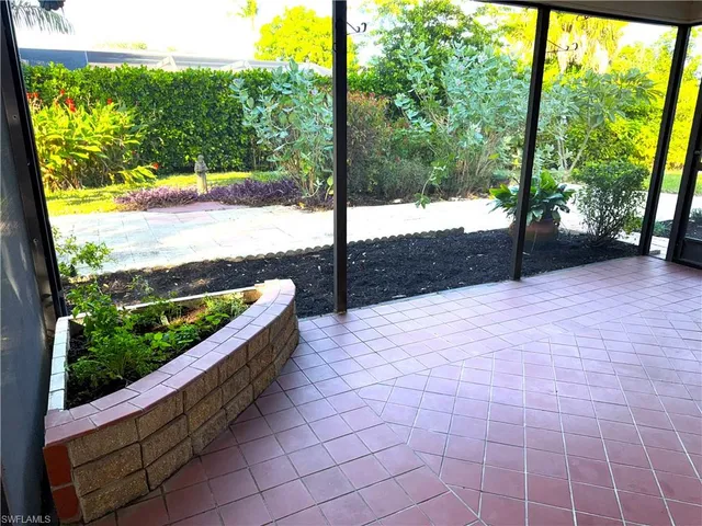 a view of an entryway