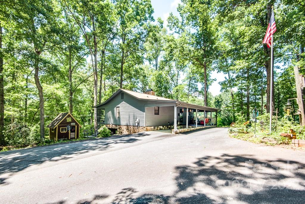 405 6th Avenue Southwest Conover, NC 28613 - Photo 1 of 44 Gallery Image 1