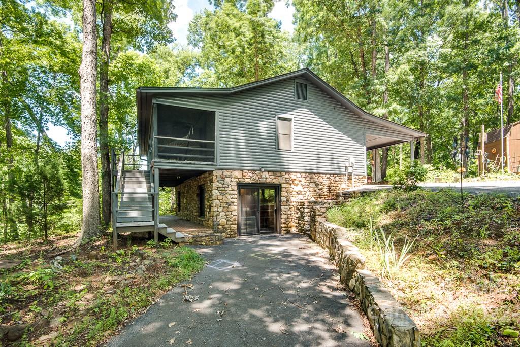 405 6th Avenue Southwest Conover, NC 28613 - Photo 5 of 44 Gallery Image 5