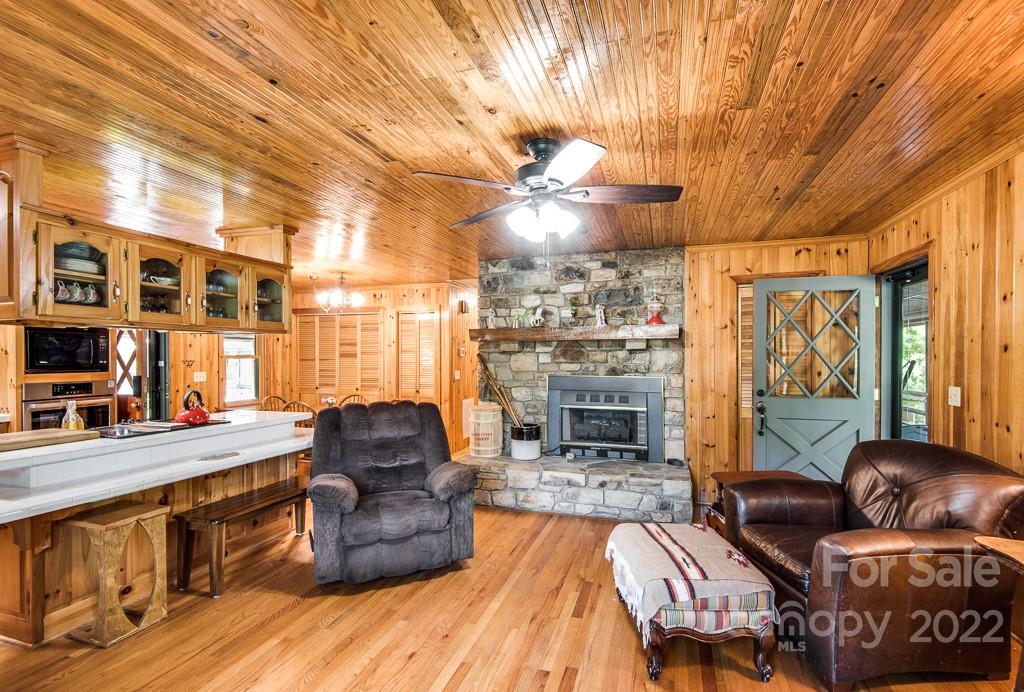 405 6th Avenue Southwest Conover, NC 28613 - Photo 9 of 44 Gallery Image 9