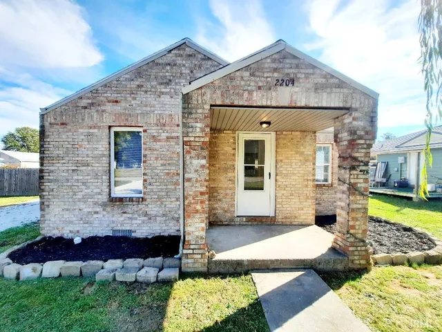 $104,900 | 2204 North Watt Avenue, Muncie, IN 47303