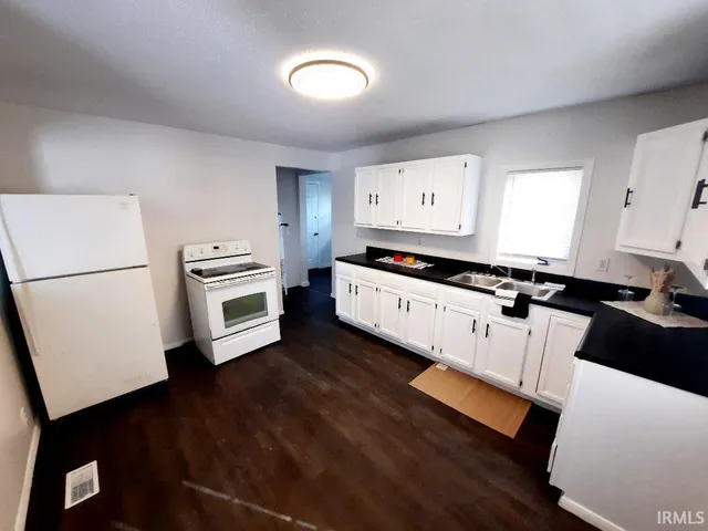 $104,900 | 2204 North Watt Avenue, Muncie, IN 47303