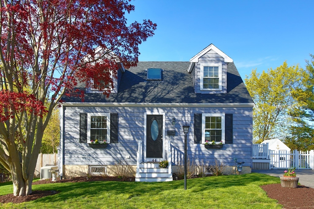 44 Brae Road Weymouth, MA 02191 - Photo 1 of 24 a front view of house with a garden