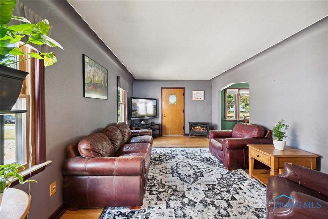 4119 Bowen Road Toledo, OH 43613 - Photo 3 of 28 Gallery Image 3