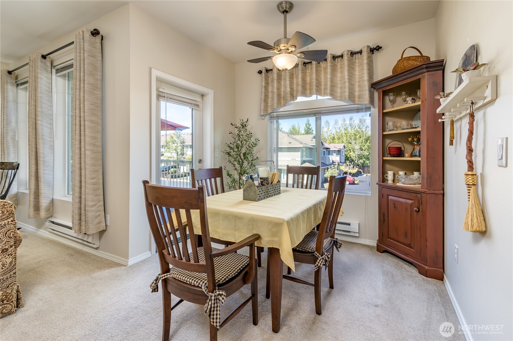 6137 Hazel Loop Southeast, Unit B Auburn, WA 98092 - Photo 3 of 27