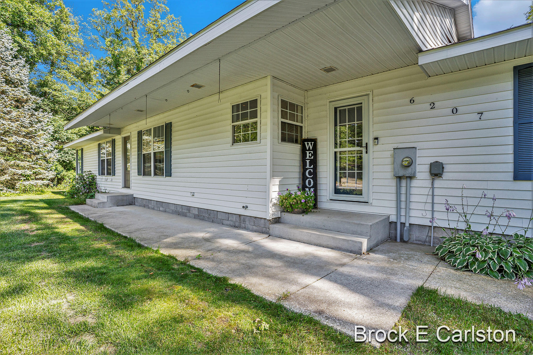 6207 Hall Road Muskegon, MI 49442 - Photo 8 of 37 DSC00275