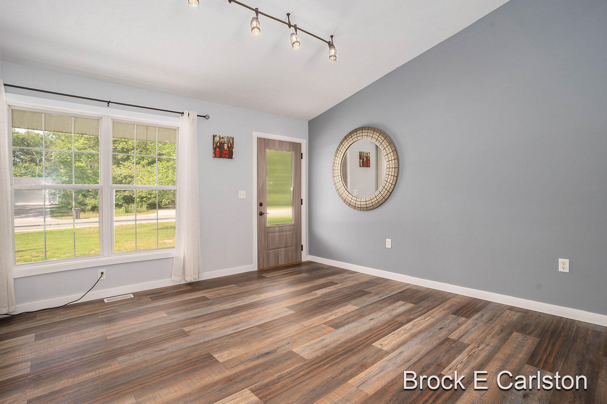 6207 Hall Road Muskegon, MI 49442 - Photo 9 of 37 DSC00225