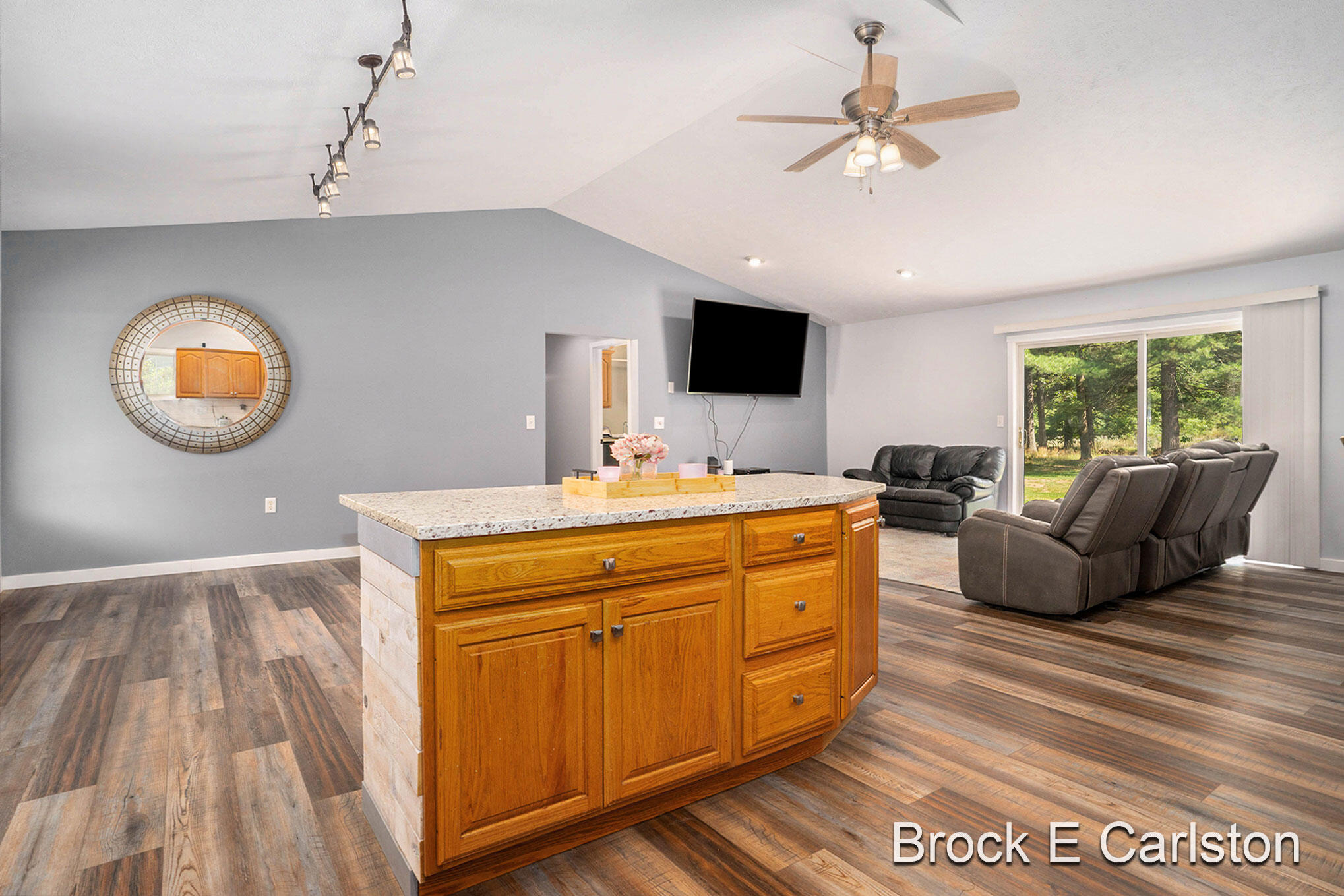 6207 Hall Road Muskegon, MI 49442 - Photo 10 of 37 DSC00241