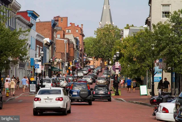 a car parked in front of a building