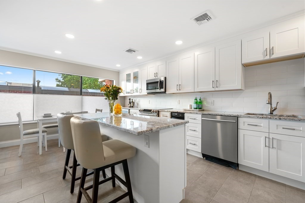 2 Shipway Place, Unit 2 Boston, MA 02129 - Photo 4 of 18