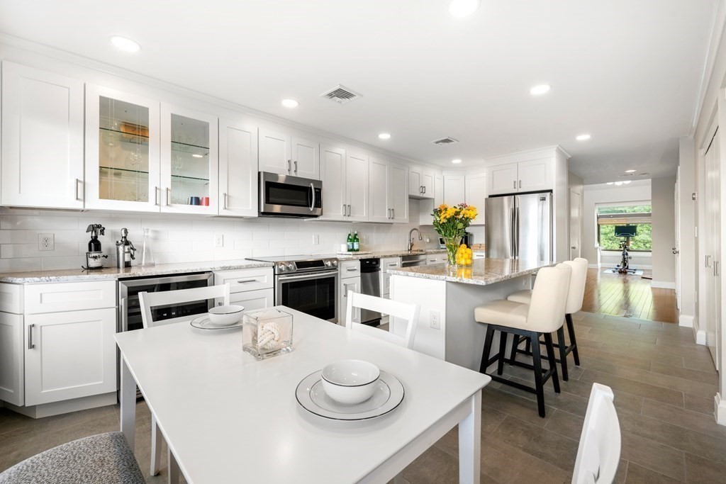 2 Shipway Place, Unit 2 Boston, MA 02129 - Photo 5 of 18