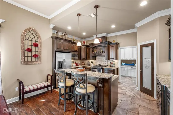 $379,900 | 126 Lori Drive, Stonewall, LA 71078