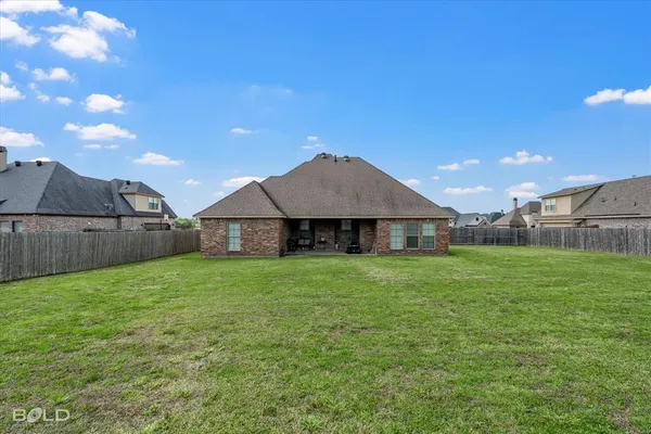 $379,900 | 126 Lori Drive, Stonewall, LA 71078