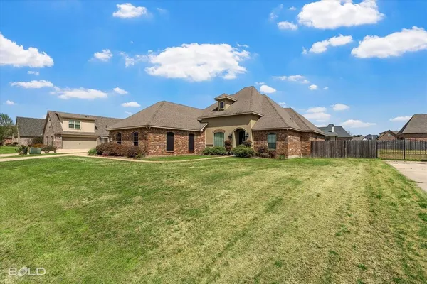 $379,900 | 126 Lori Drive, Stonewall, LA 71078