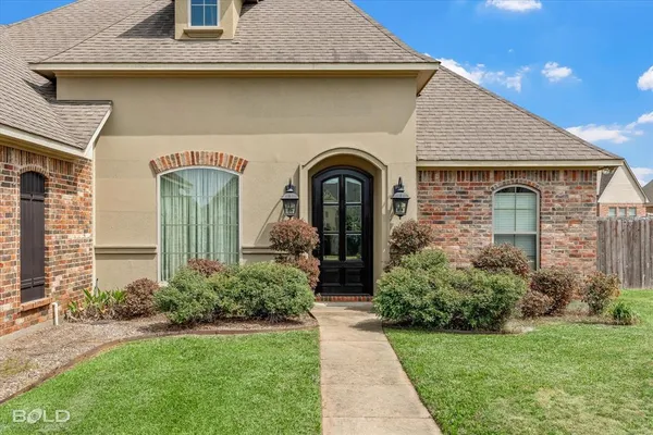 $379,900 | 126 Lori Drive, Stonewall, LA 71078