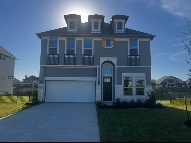 $459,999 | 132 Peninsula Point Drive, Montgomery, TX 77356