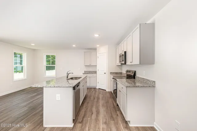 $349,950 | 73 West Emily Gardens Drive, Selma, NC 27576