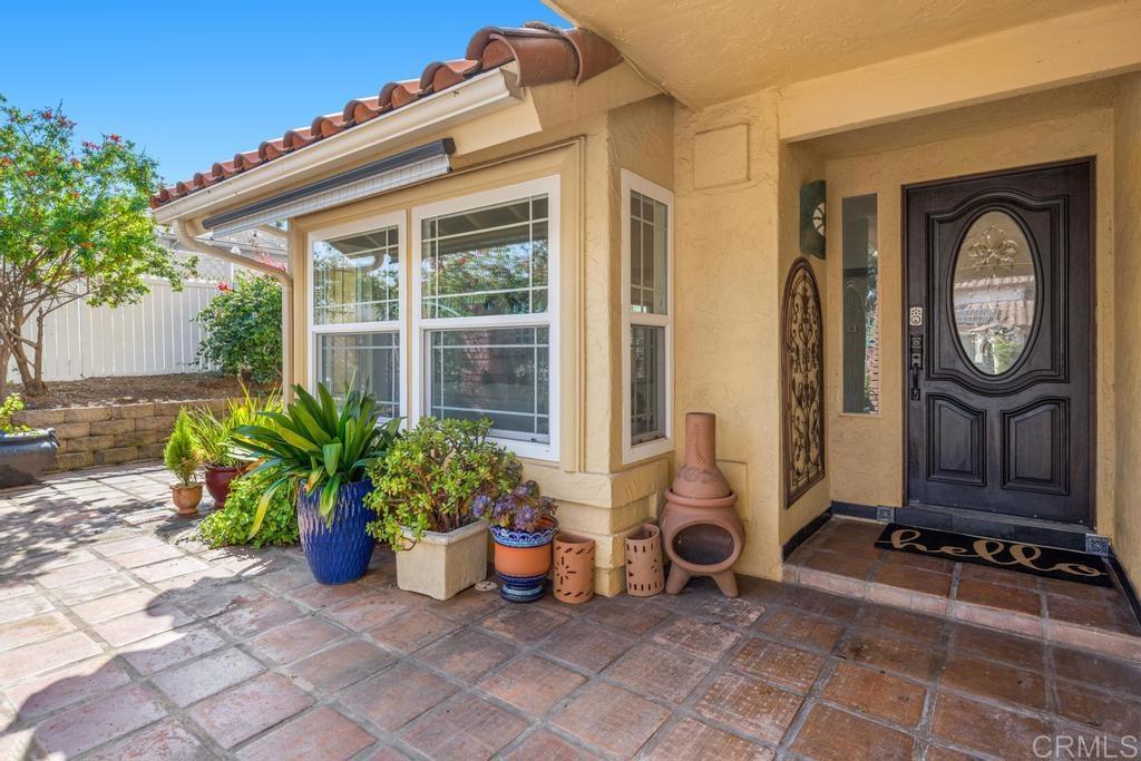 978 Roca Place Chula Vista, CA 91910 - Photo 2 of 45 a front view of a house